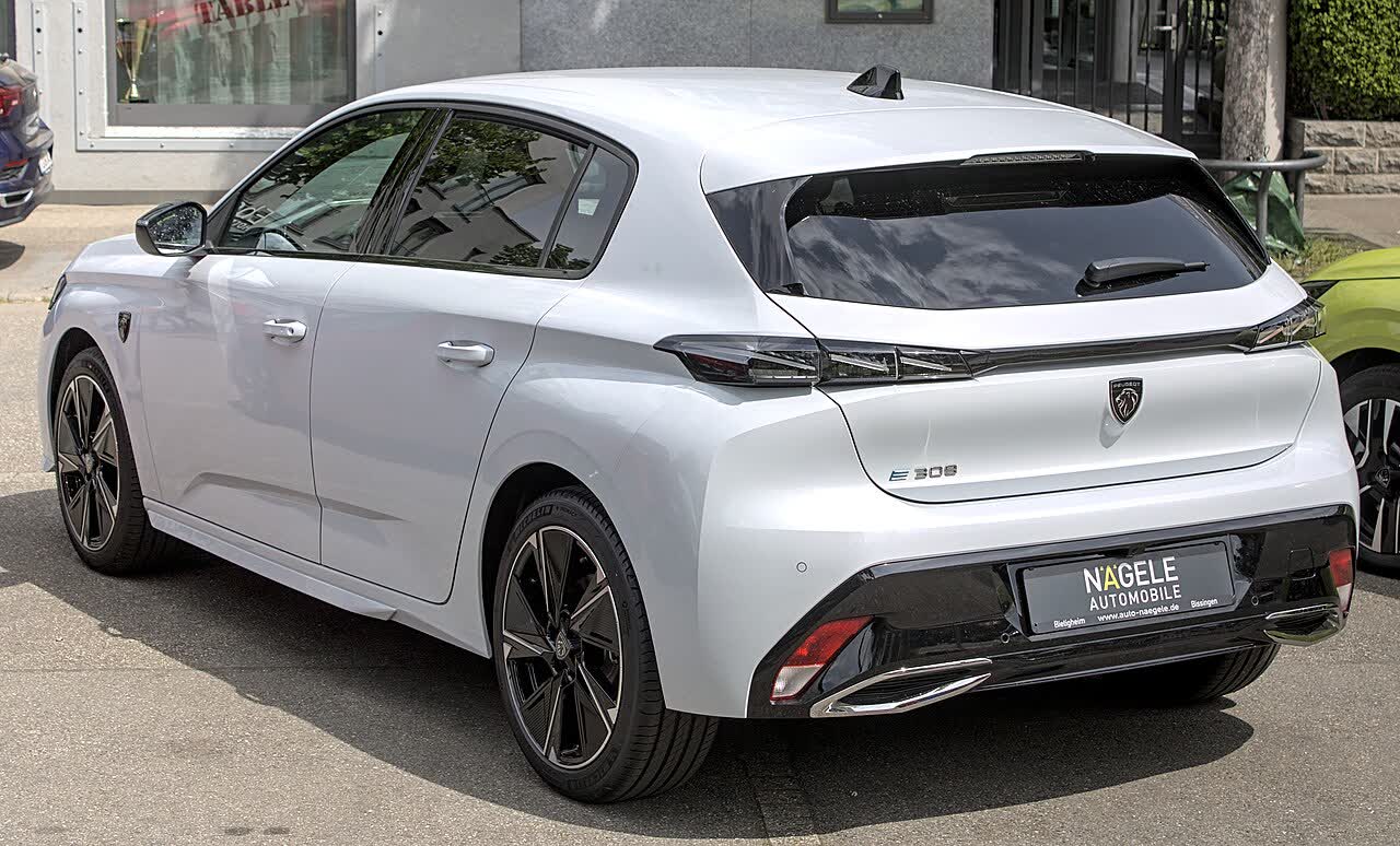 Peugeot e-308 73 kWh (2026)