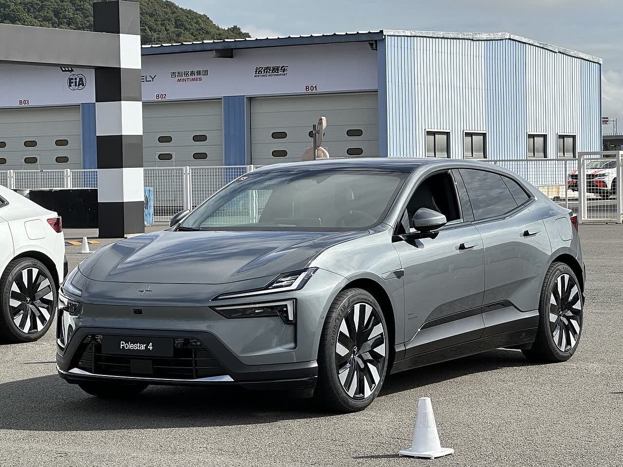 Polestar 4 Long Range Single Motor (2026)