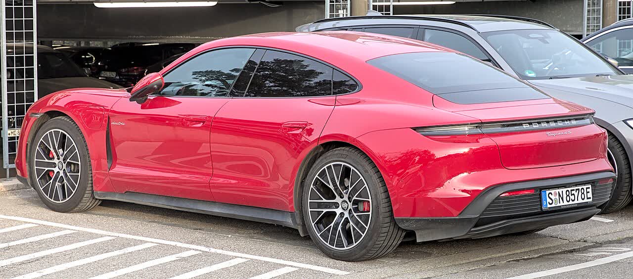 Porsche Taycan 4S (2025)
