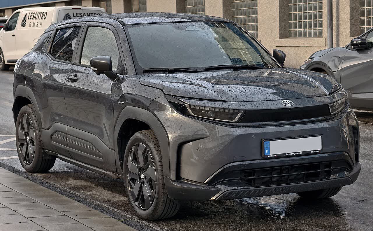 Toyota Urban Cruiser 61 kWh AWD (2026)