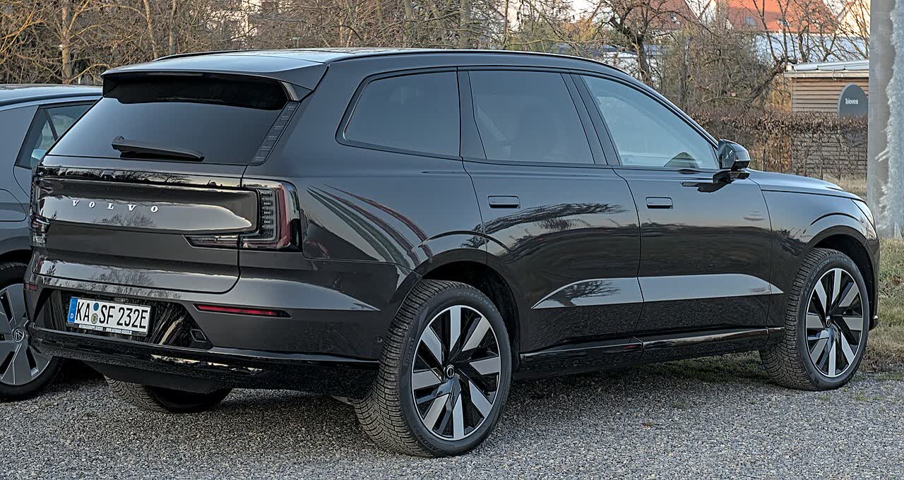 Volvo EX90 Twin Motor (2025)