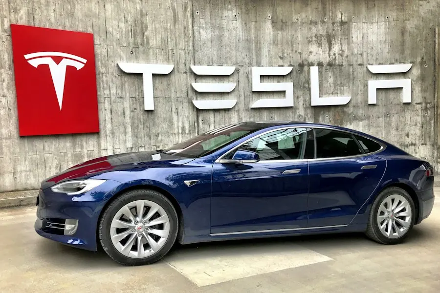 Tesla Model Y vs Volkswagen ID.4