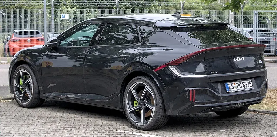 Kia EV6:n huolto Suomessa: huoltoväli ja vuosimallin merkitys