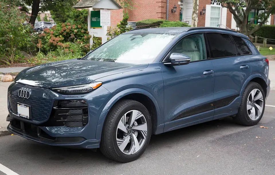 Audi Q6 e-tron (2026)
