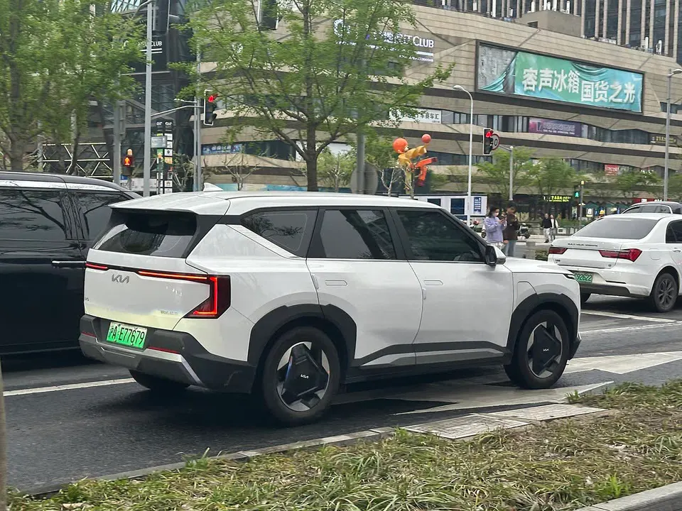 Kia EV5 Long Range AWD (2026)