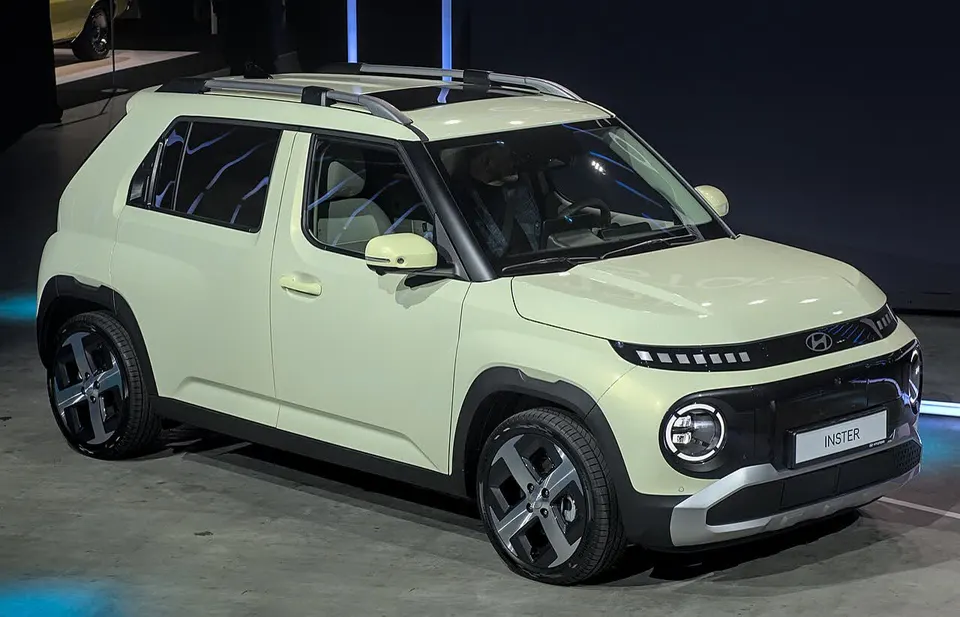 Renkaanvaihto sähköautoon 2026 — ajankohta, tarkistukset ja säilytys