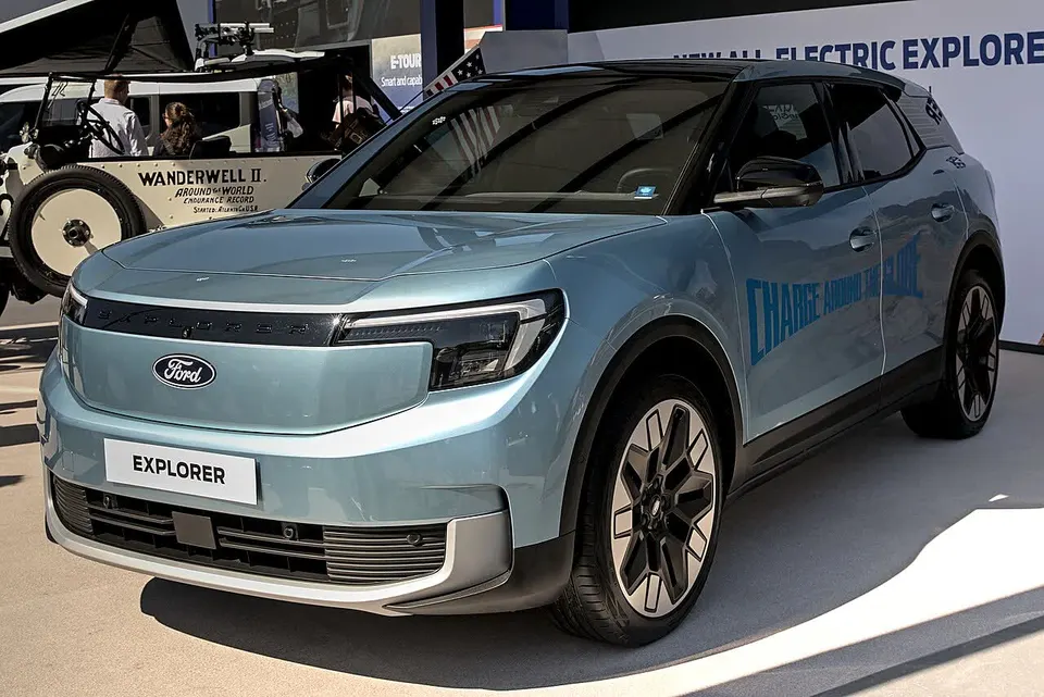 Ford Explorer Extended Range AWD (2026)