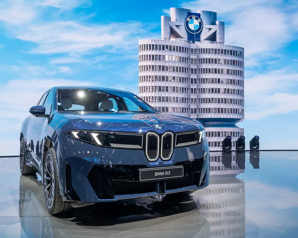 Paras sähköauto pitkälle matkalle 2026 — kuka on perillä ensin